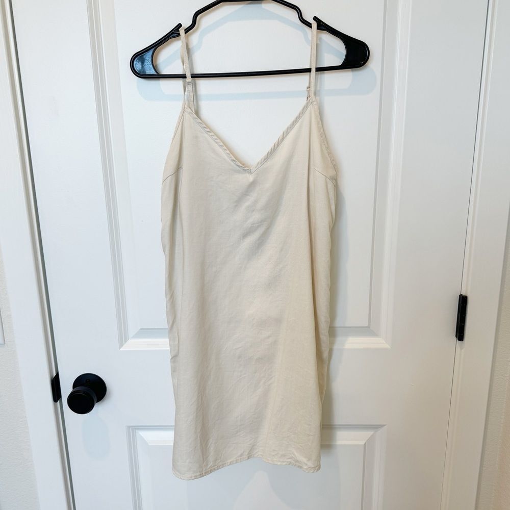TNA‎ Cream Spaghetti Strap Dress